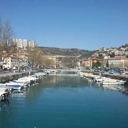 Belvedere With Seaview Apartment Rijeka